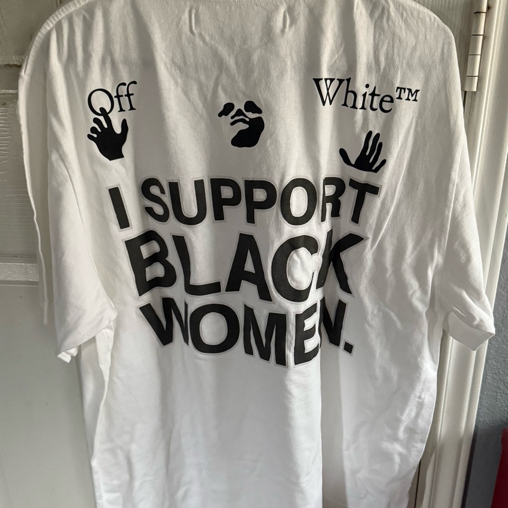 Off-White White Short Sleeve Tee with Bold Graphics
